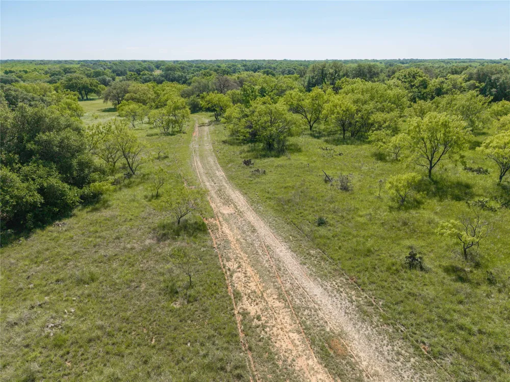 91 Co Rd 370 Carbon, TX 76435