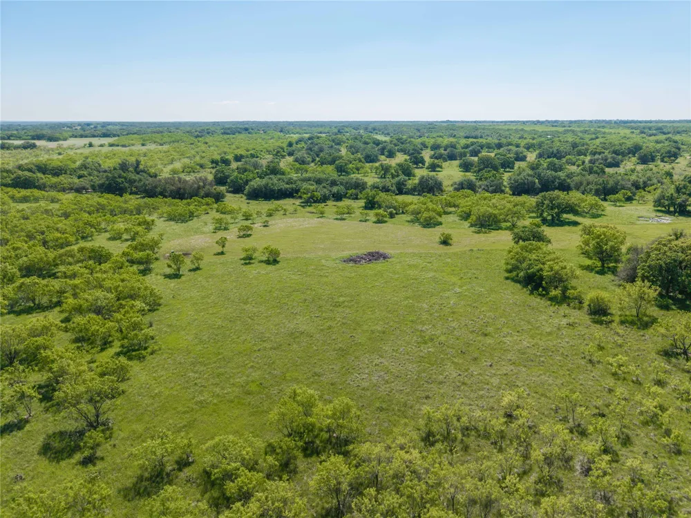91 Co Rd 370 Carbon, TX 76435
