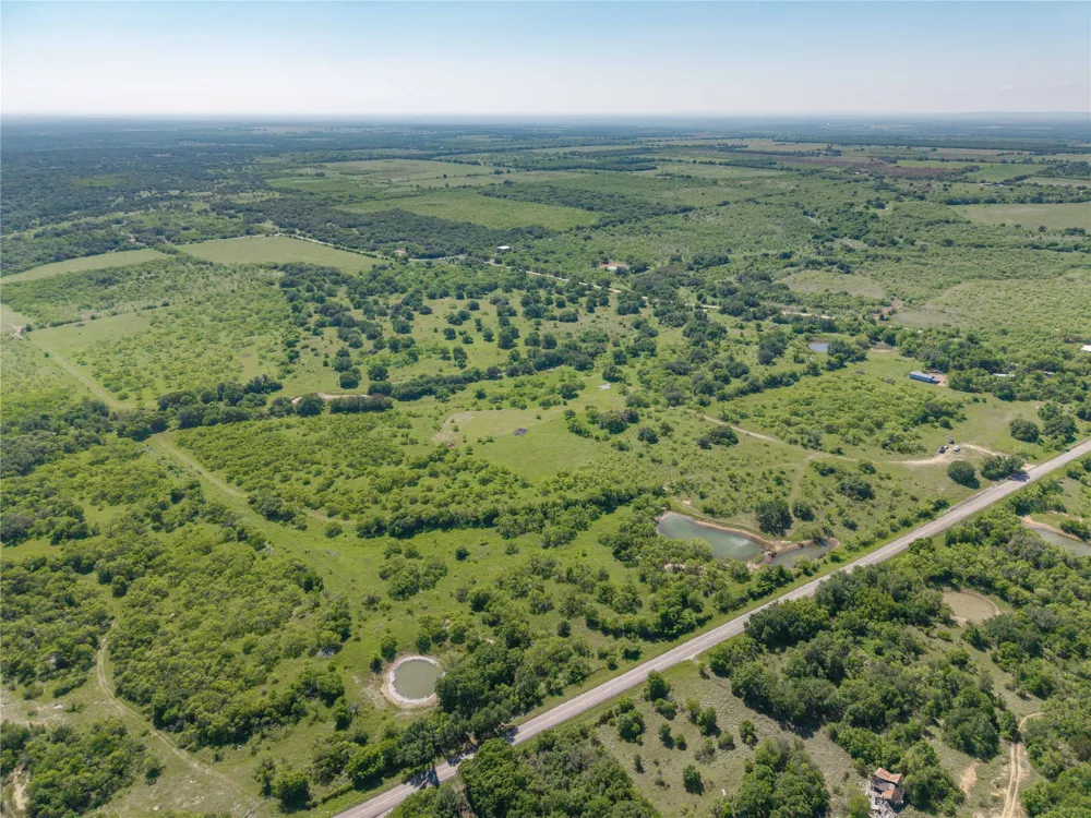 91 Co Rd 370 Carbon, TX 76435