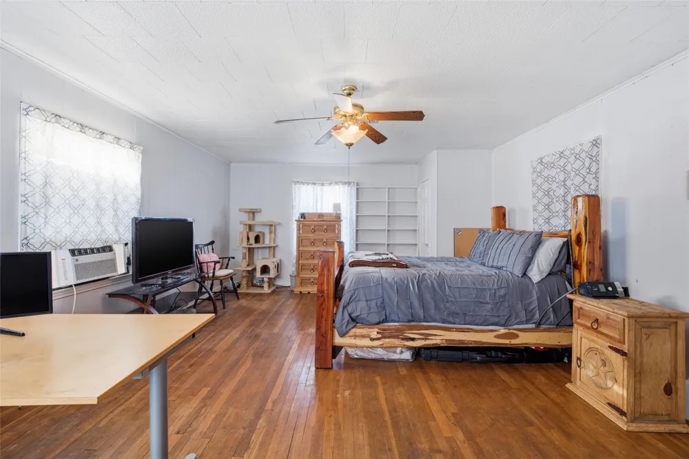 1503 W 10th Street McGregor, TX 76657