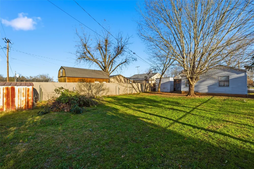 1503 W 10th Street McGregor, TX 76657