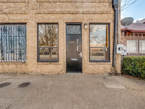 4210 Main Street
