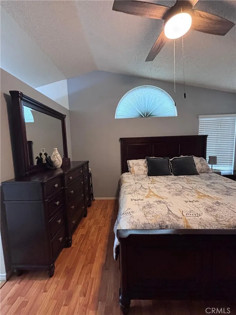 560 Coudures Perris, CA 92571