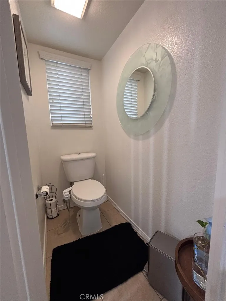 560 Coudures Perris, CA 92571