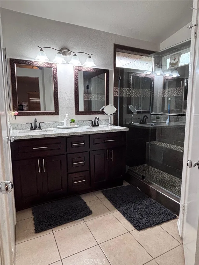 560 Coudures Perris, CA 92571