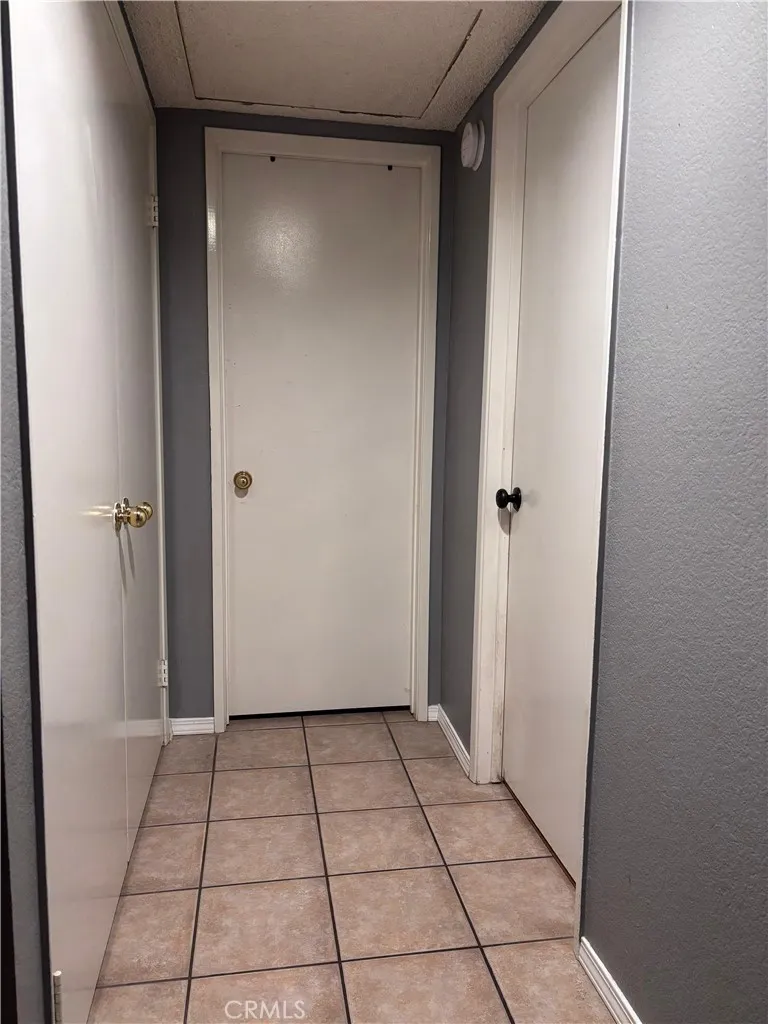 560 Coudures Perris, CA 92571