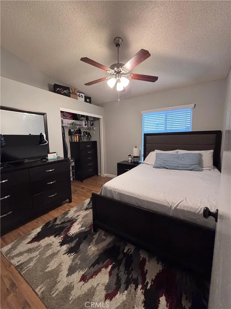 560 Coudures Perris, CA 92571