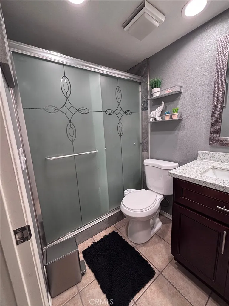 560 Coudures Perris, CA 92571