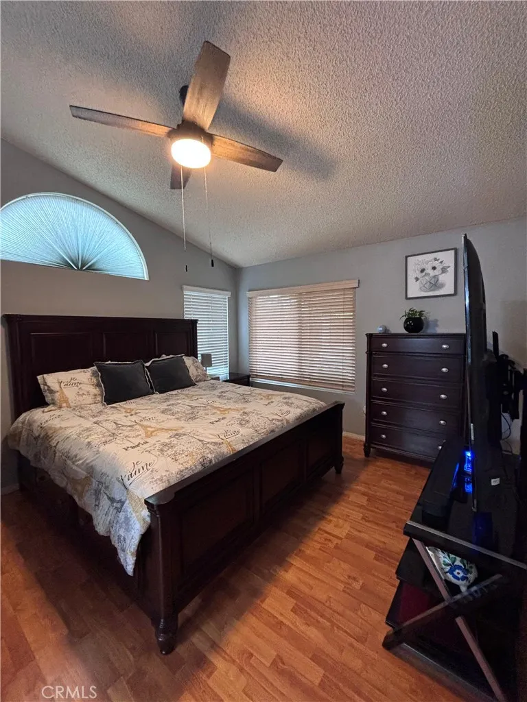 560 Coudures Perris, CA 92571