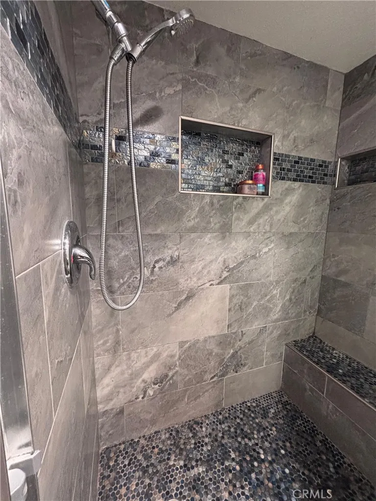 560 Coudures Perris, CA 92571