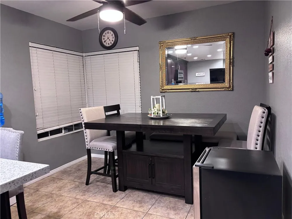 560 Coudures Perris, CA 92571