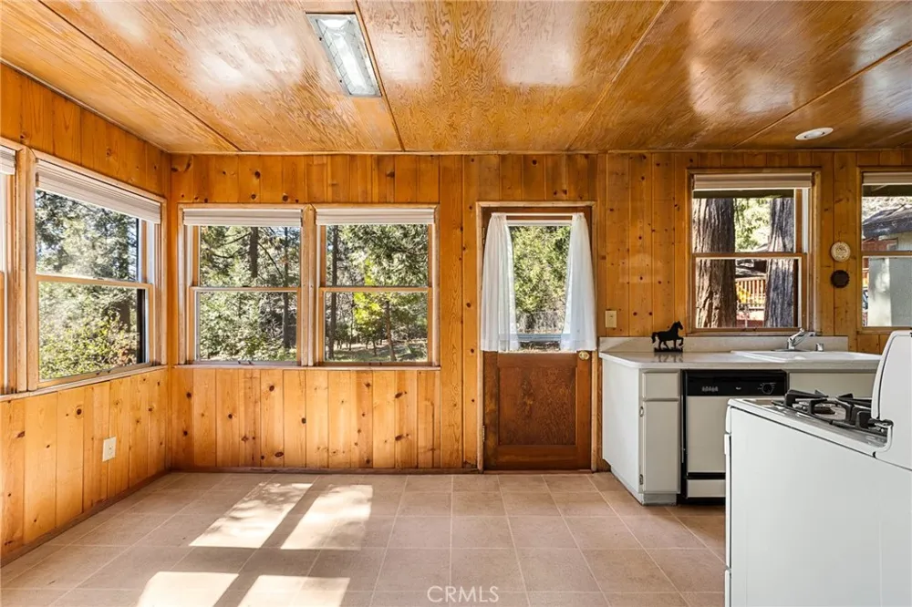 25455 Tahquitz Idyllwild, CA 92549