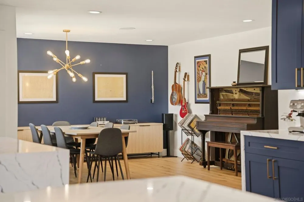 965 Home Ave Carlsbad, CA 92008