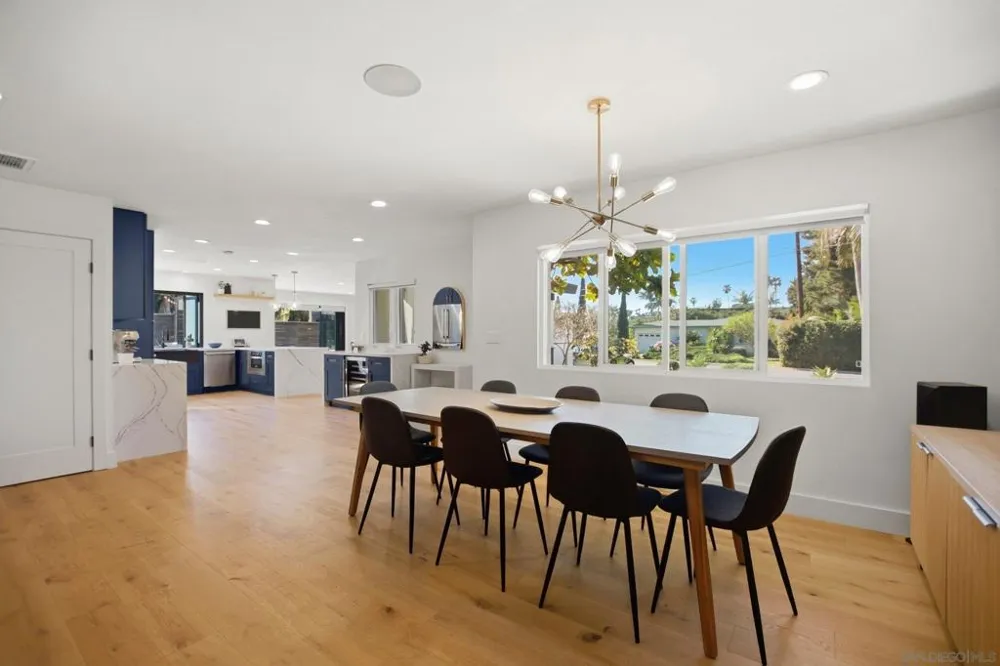 965 Home Ave Carlsbad, CA 92008