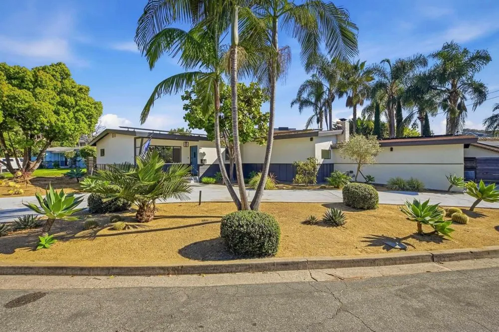 965 Home Ave Carlsbad, CA 92008