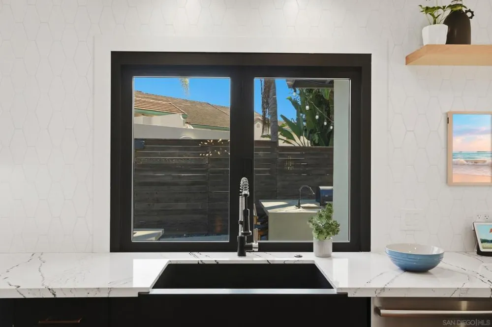 965 Home Ave Carlsbad, CA 92008