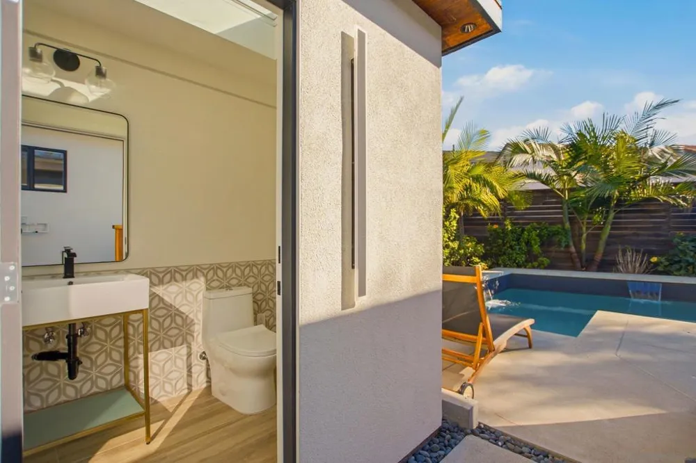 965 Home Ave Carlsbad, CA 92008