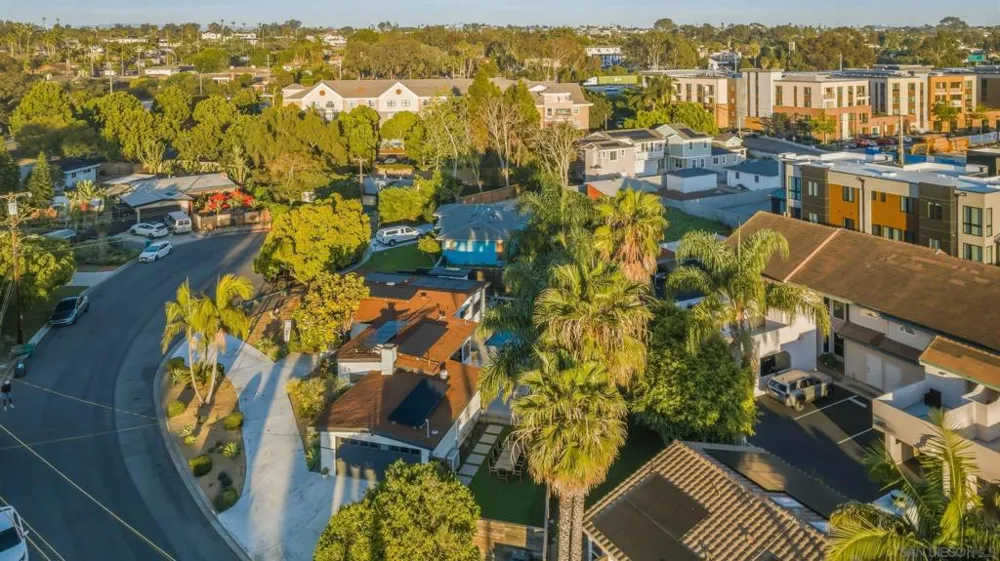 965 Home Ave Carlsbad, CA 92008