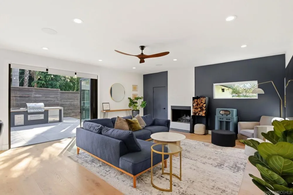 965 Home Ave Carlsbad, CA 92008