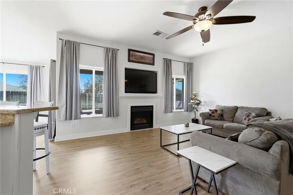 865 Avalon Drive Lemoore, CA 93245