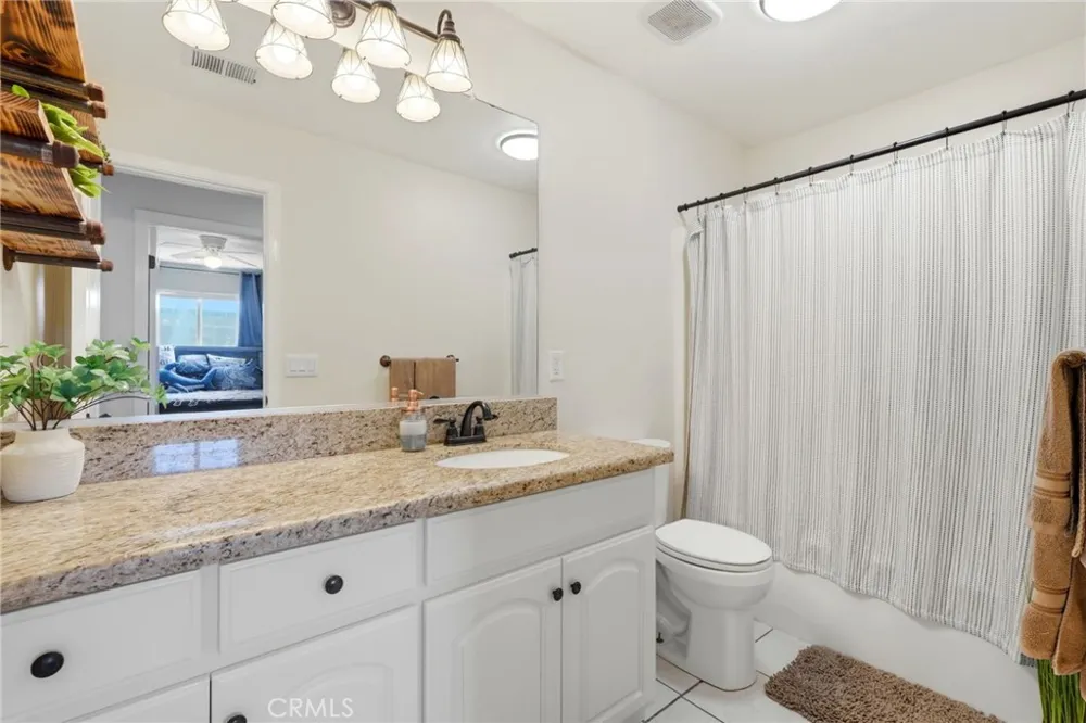 865 Avalon Drive Lemoore, CA 93245