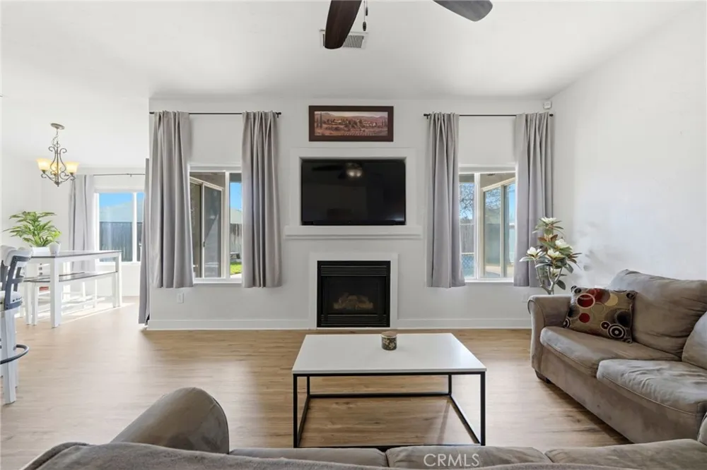 865 Avalon Drive Lemoore, CA 93245