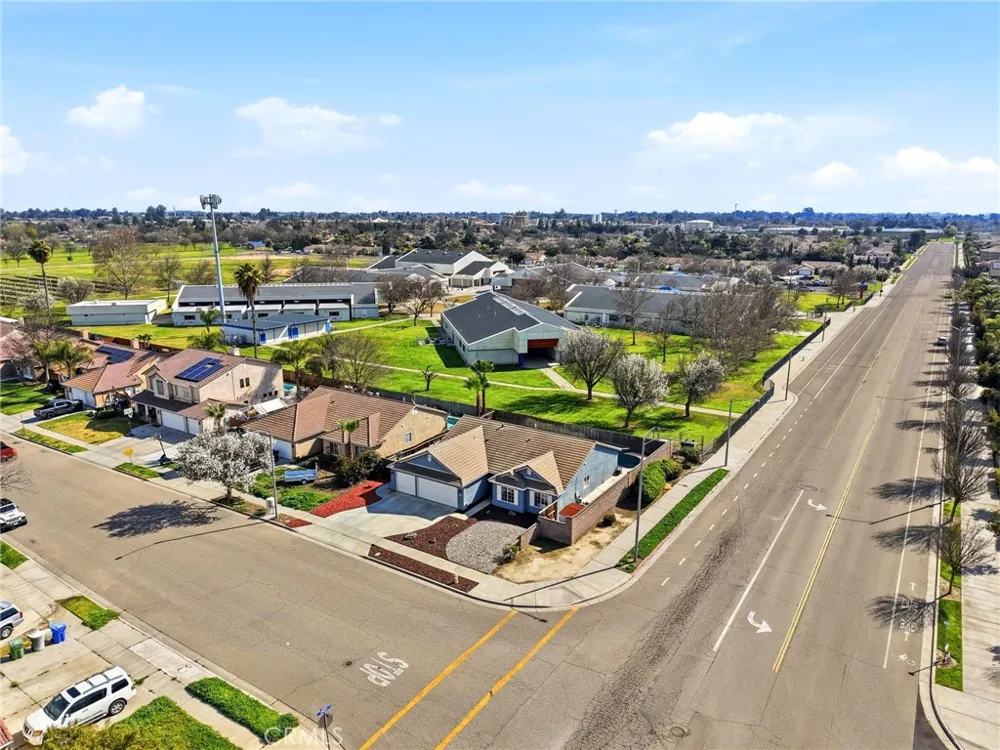 865 Avalon Drive Lemoore, CA 93245