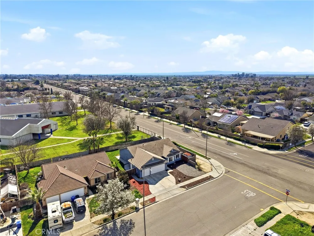865 Avalon Drive Lemoore, CA 93245