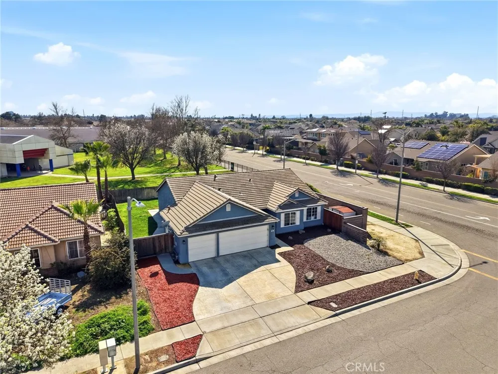 865 Avalon Drive Lemoore, CA 93245