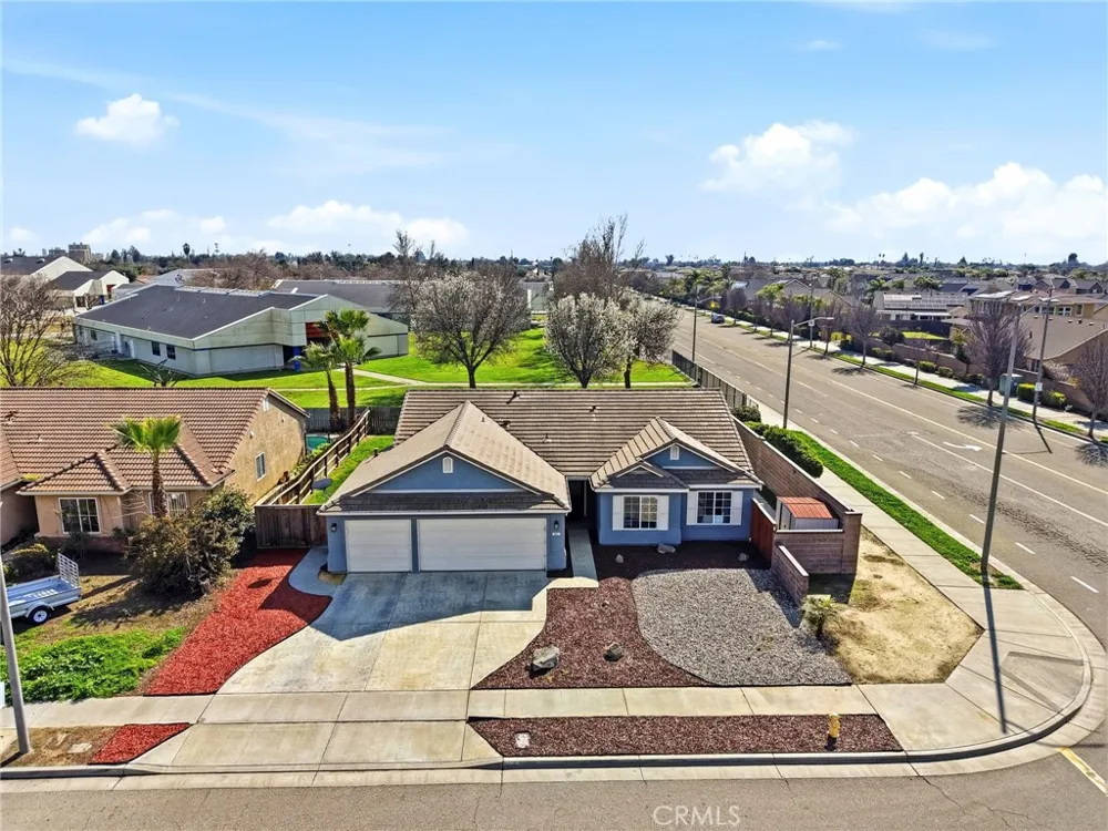 865 Avalon Drive Lemoore, CA 93245