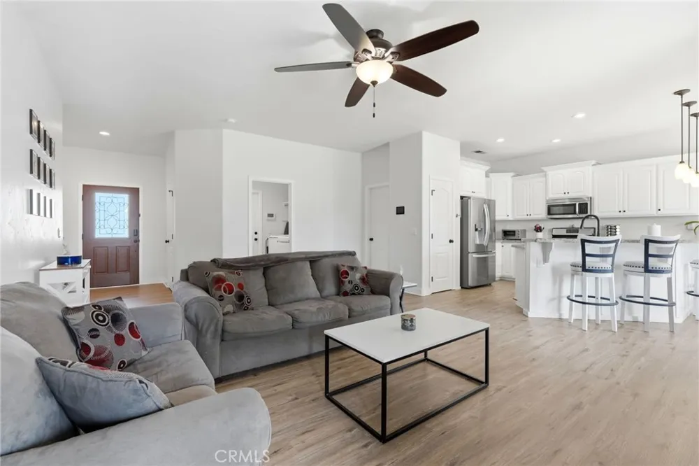 865 Avalon Drive Lemoore, CA 93245