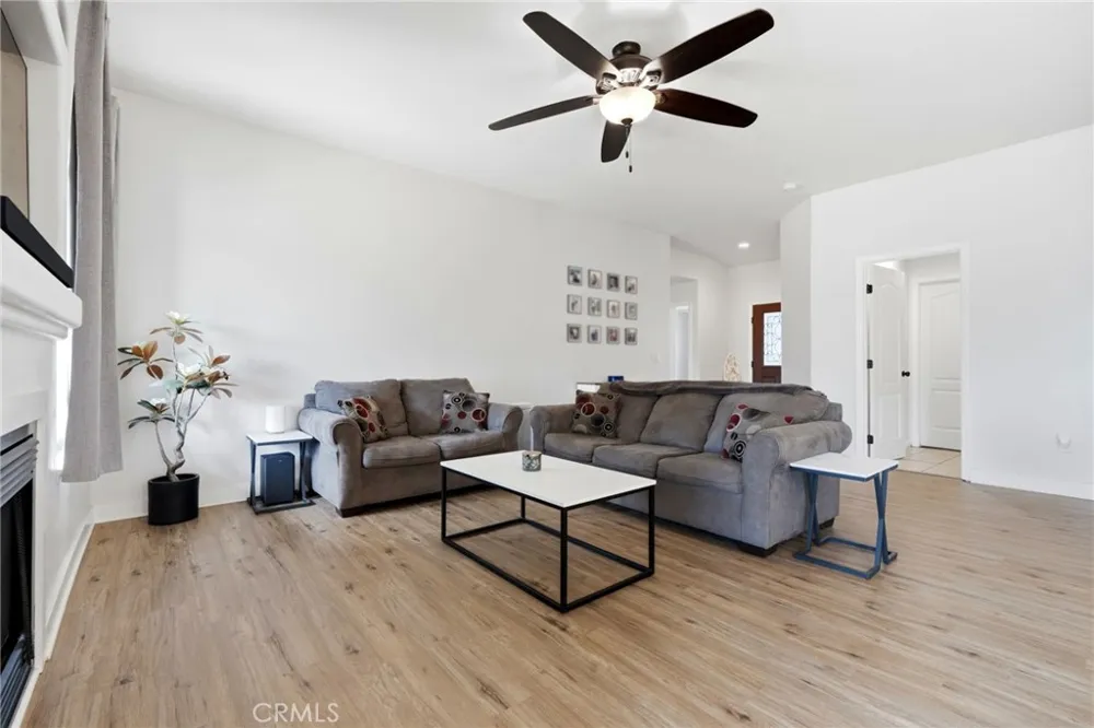 865 Avalon Drive Lemoore, CA 93245