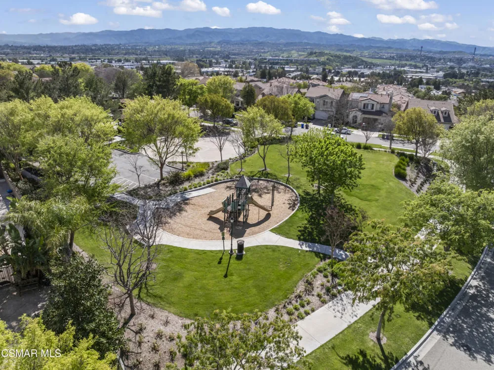 28046 Serra Lane Valencia, CA 91355