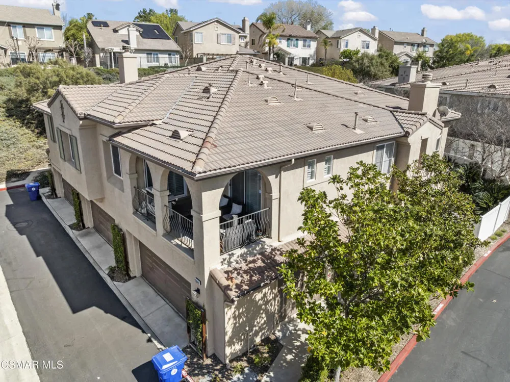 28046 Serra Lane Valencia, CA 91355