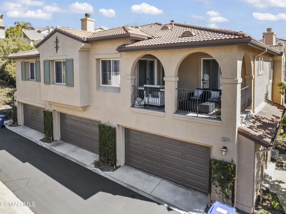 28046 Serra Lane Valencia, CA 91355