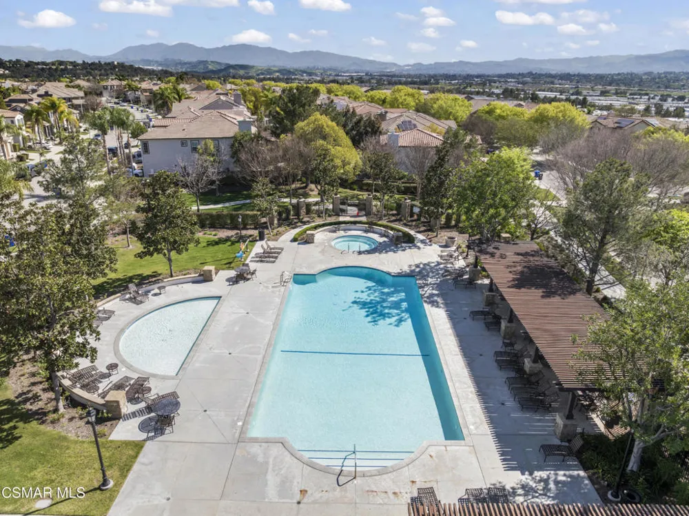 28046 Serra Lane Valencia, CA 91355