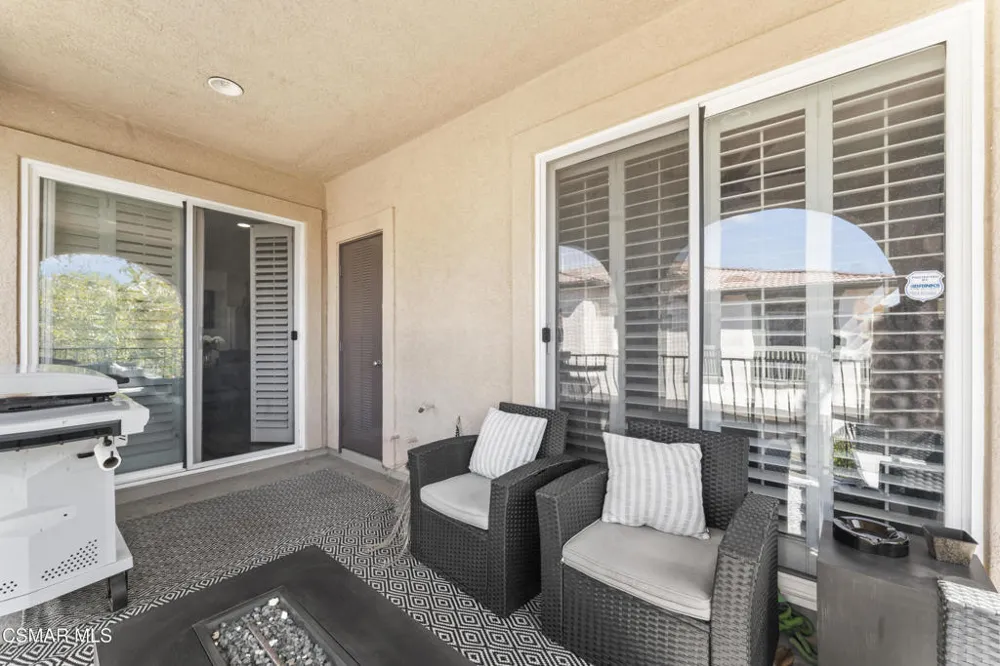 28046 Serra Lane Valencia, CA 91355