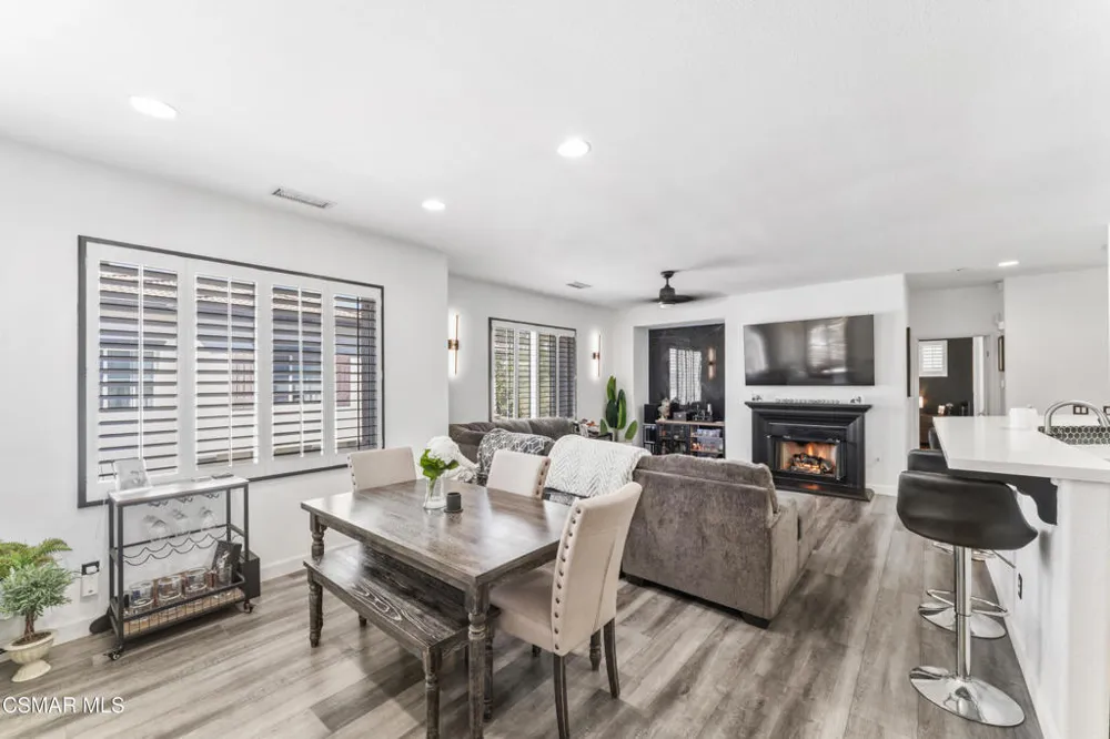 28046 Serra Lane Valencia, CA 91355