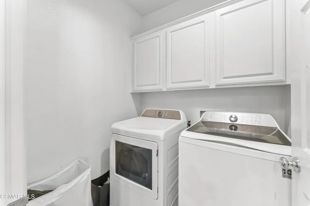 28046 Serra Lane Valencia, CA 91355