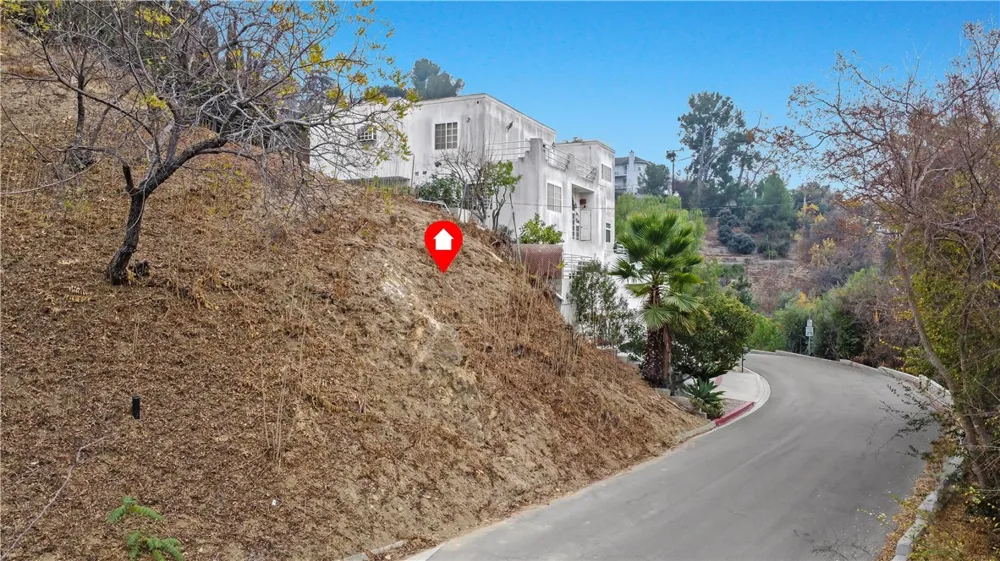 1818 Peterson Avenue South Pasadena, CA 91030