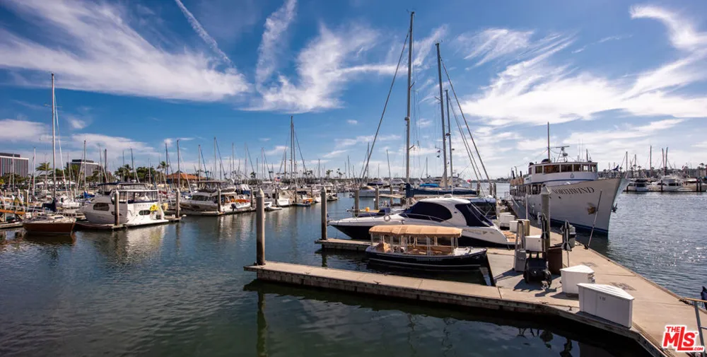 123 Channel Pointe Mall Marina del Rey, CA 90292