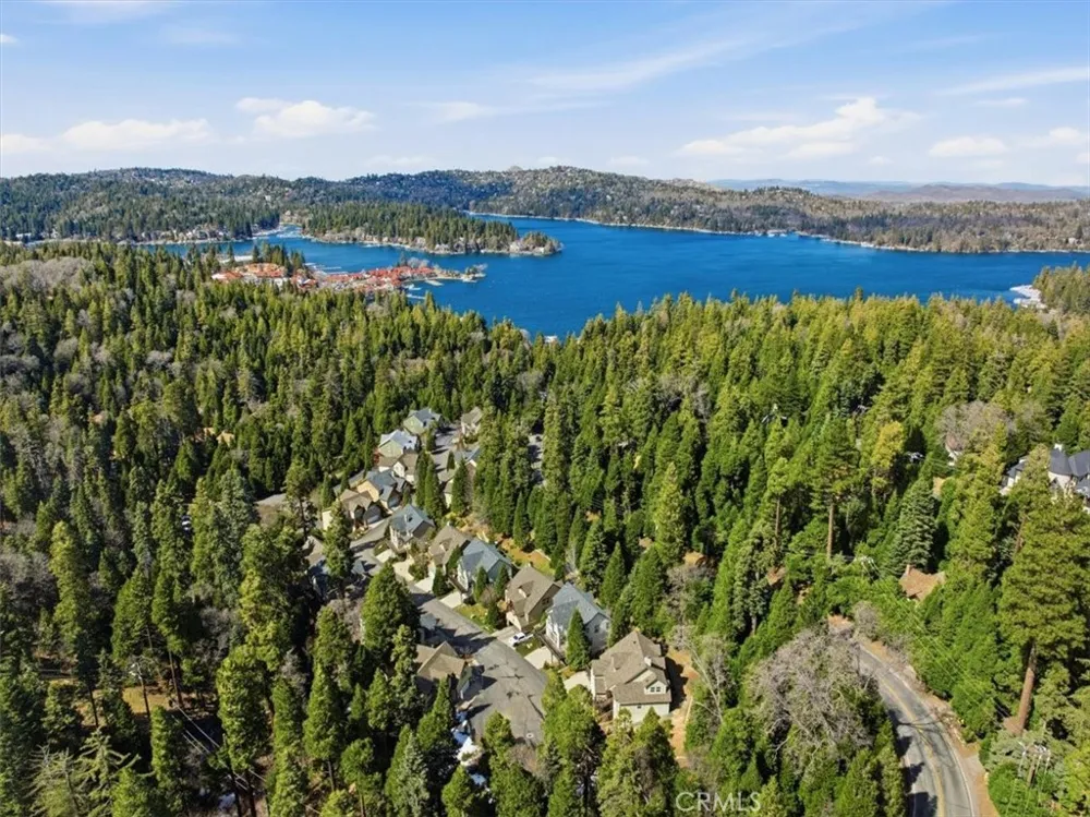 28432 Fresh Spring Lane Lake Arrowhead, CA 92352
