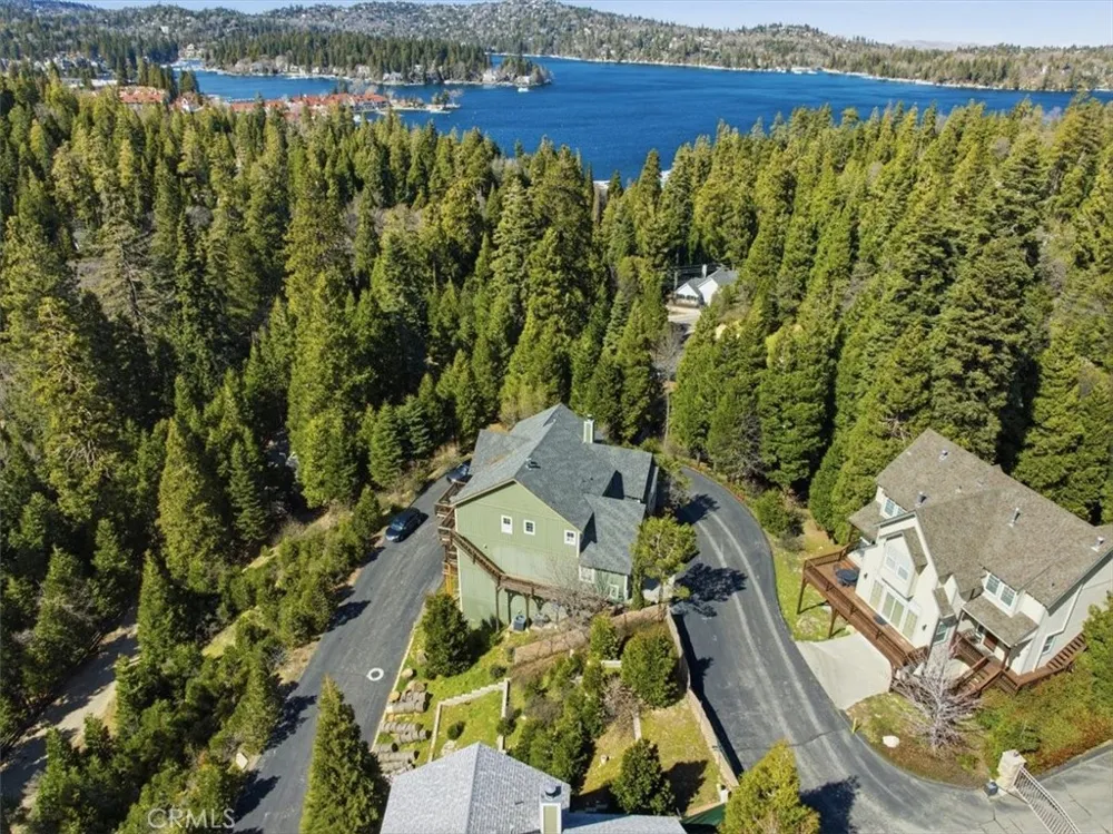 28432 Fresh Spring Lane Lake Arrowhead, CA 92352
