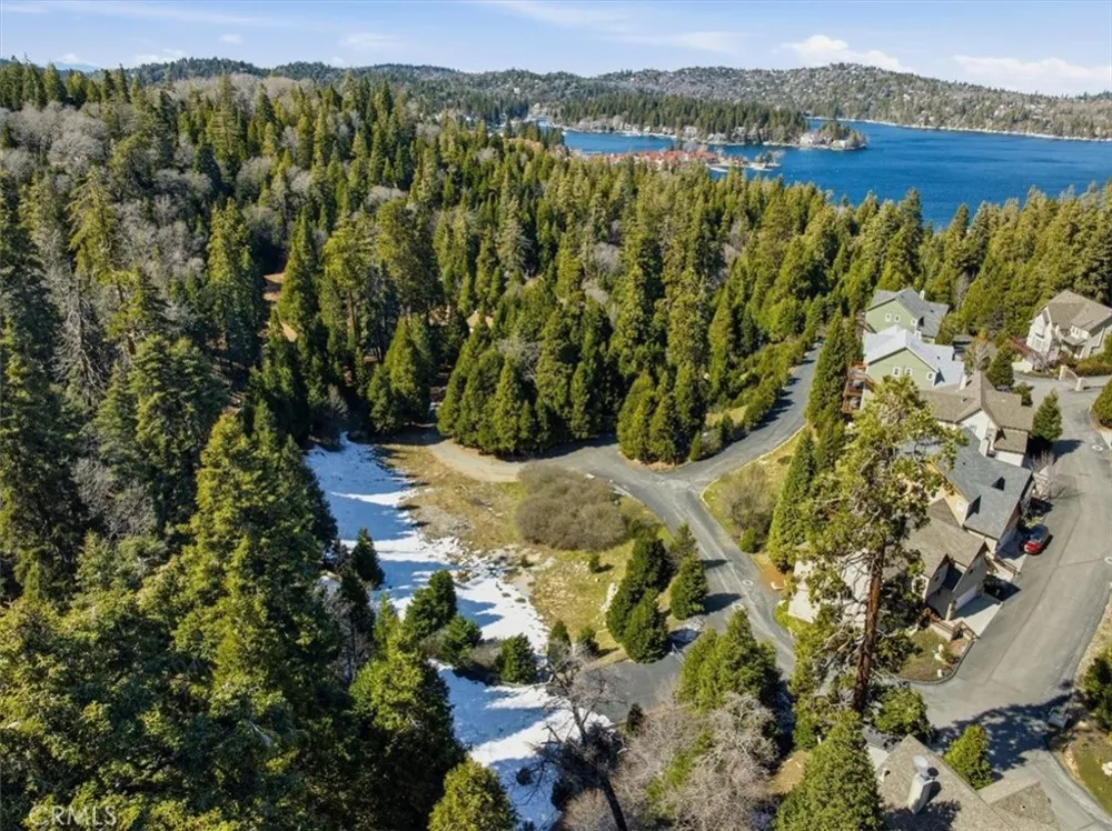 28432 Fresh Spring Lane Lake Arrowhead, CA 92352
