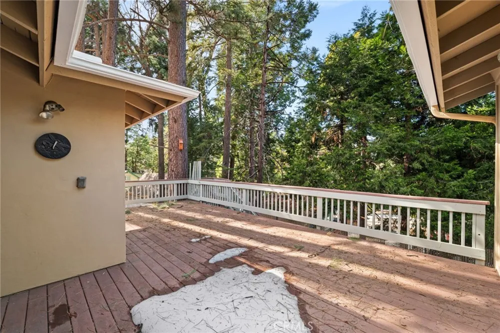 31686 Luring Pines Circle Running Springs, CA 92382
