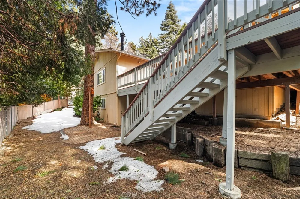 31686 Luring Pines Circle Running Springs, CA 92382