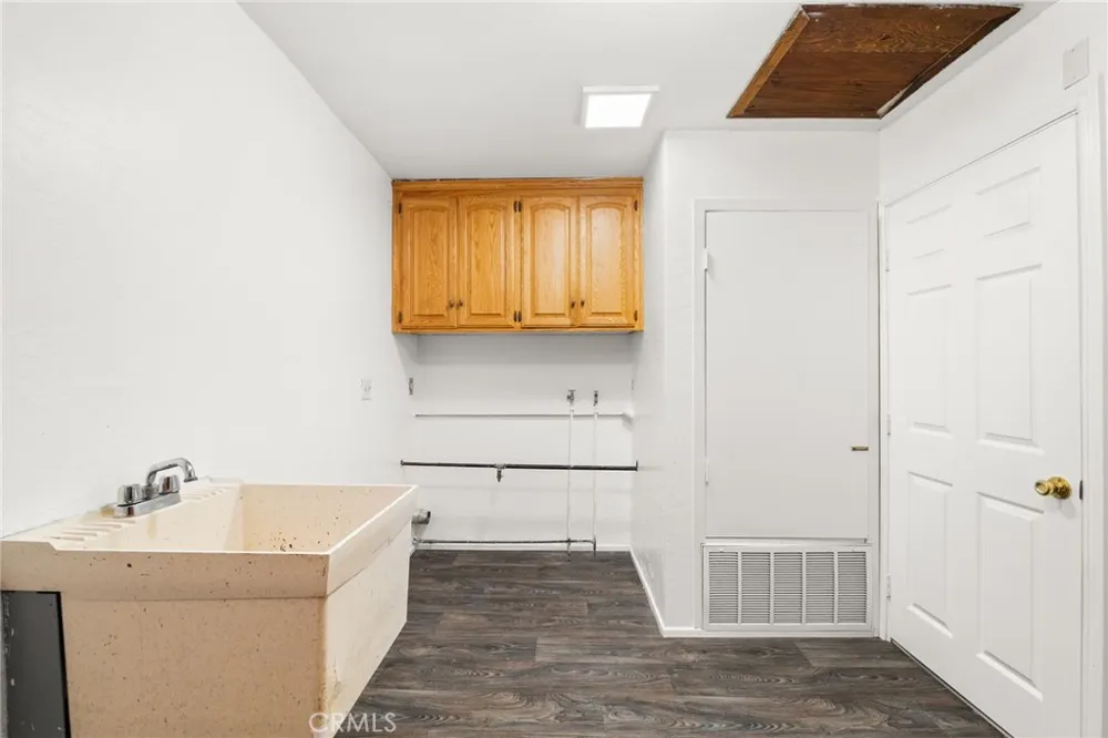31686 Luring Pines Circle Running Springs, CA 92382