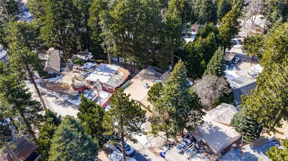 31686 Luring Pines Circle Running Springs, CA 92382