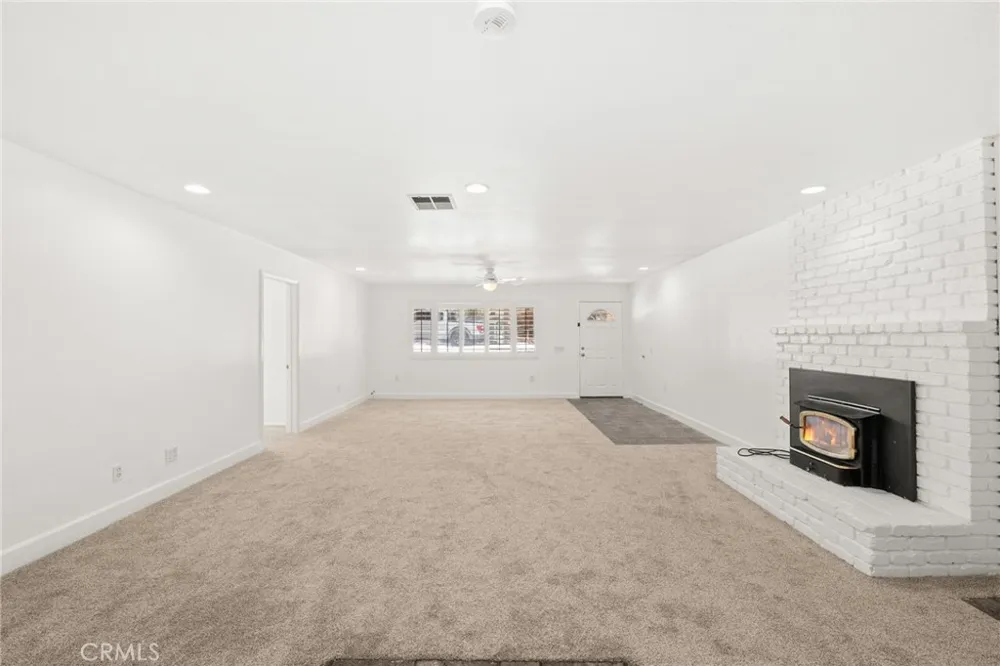 31686 Luring Pines Circle Running Springs, CA 92382