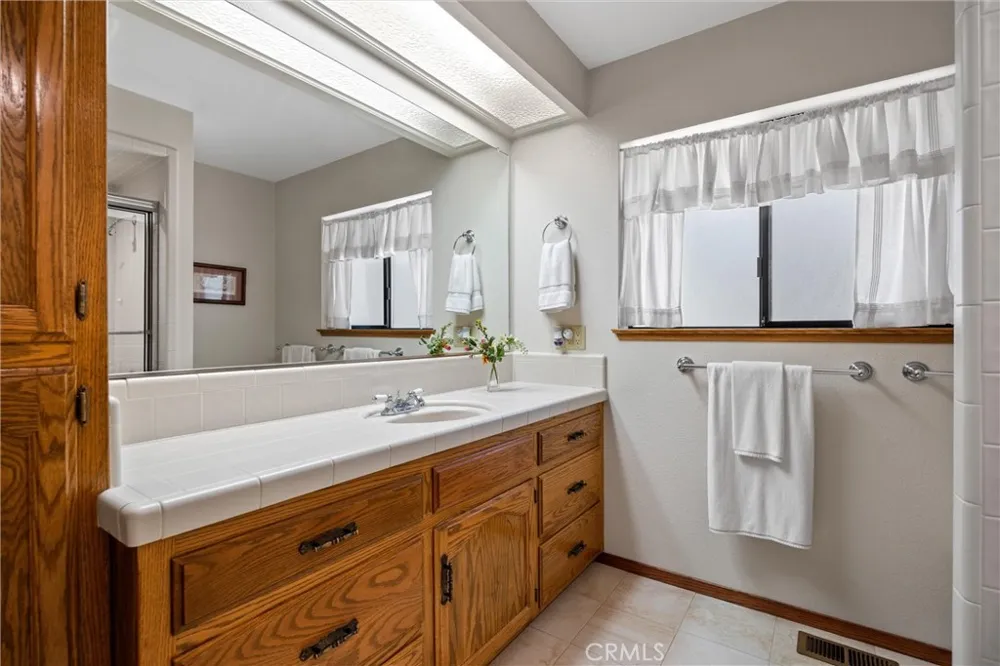 6150 Firethorn Circle Magalia, CA 95954